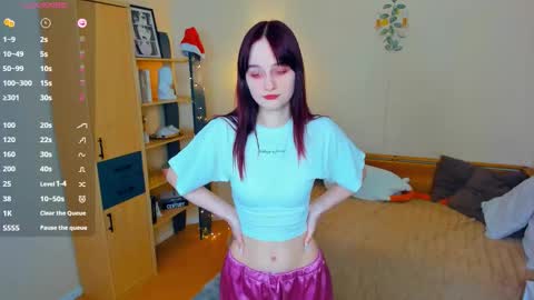 Snapshot of h0lyangel chatting on March 8, 2026, 7:17 pm Kelly Lilly online show from March 8, 2026, 7:17 pm