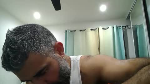 h0nest84 online show from February 3, 2026, 2:53 am