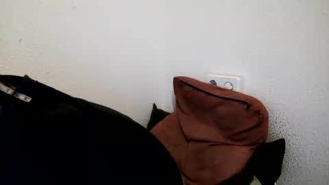 Snapshot of h1dden_reality chatting on February 22, 2025, 12:27 am h1dden_reality online show from February 22, 2025, 12:27 am