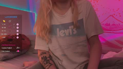 Lana online show from January 22, 2025, 5:06 pm