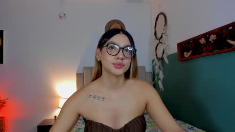 Paulina  online show from June 6, 2026, 4:17 am