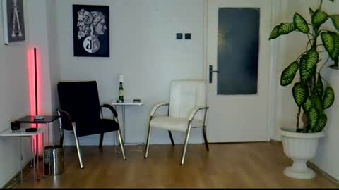 Snapshot of h_blackwood chatting on June 30, 2026, 6:53 pm H. Blackwood online show from June 30, 2026, 6:53 pm