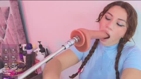 Snapshot of hade_cute2 chatting on December 6, 2024, 3:33 pm hade_cute2 online show from December 6, 2024, 3:33 pm