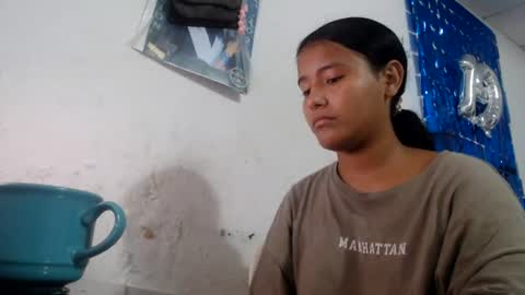 Snapshot of hade_stefy chatting on July 3, 2026, 7:42 pm Hade independent model online show from July 3, 2026, 7:42 pm