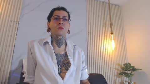 hades_hellhunt online show from October 3, 2025, 2:58 pm