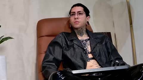 hades_hellhunt online show from October 8, 2025, 1:20 pm