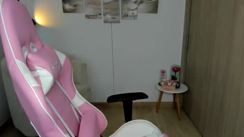 Snapshot of hailey_florez chatting on May 11, 2026, 2:45 pm hailey online show from May 11, 2026, 2:45 pm