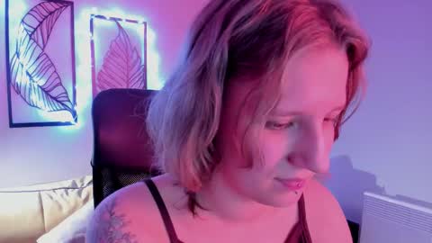 Hailey online show from November 15, 2025, 9:28 am