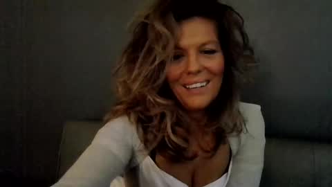 Hailey online show from January 8, 2026, 6:10 pm