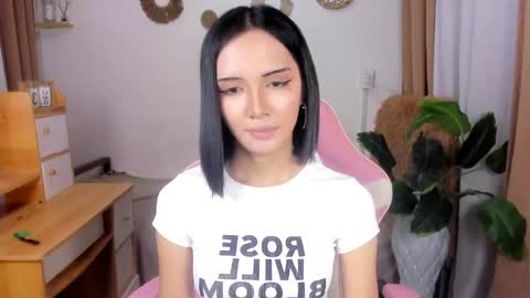Snapshot of hailyourqueenofsatisfaction chatting on April 17, 2026, 10:07 am Haily online show from April 17, 2026, 10:07 am