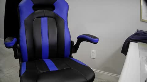 Snapshot of hairbear63 chatting on November 30, 2025, 1:20 am HairBear63 online show from November 30, 2025, 1:20 am