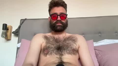 hairy_andhung online show from April 14, 2026, 12:44 pm