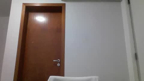 Snapshot of hairy_man_69_ chatting on January 13, 2026, 12:27 am horny online show from January 13, 2026, 12:27 am