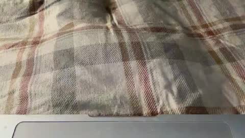 J  M online show from December 15, 2024, 7:13 am