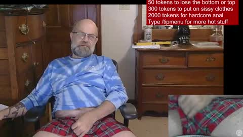 HairyDaddyBear69 online show from April 11, 2026, 1:54 am