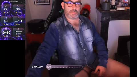 Snapshot of hairyfred73 chatting on January 23, 2025, 7:32 am hairyfred73 online show from January 23, 2025, 7:32 am
