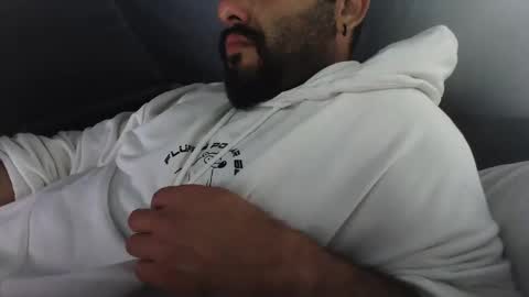 hairymann96 online show from November 9, 2025, 8:07 pm