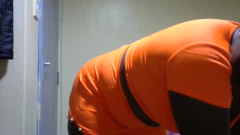 Snapshot of hairypussybigassy001 chatting on January 24, 2025, 12:31 am hairypussybigassy001 online show from January 24, 2025, 12:31 am