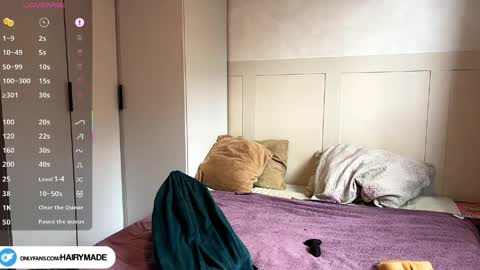 hairy and short online show from April 15, 2026, 1:40 pm