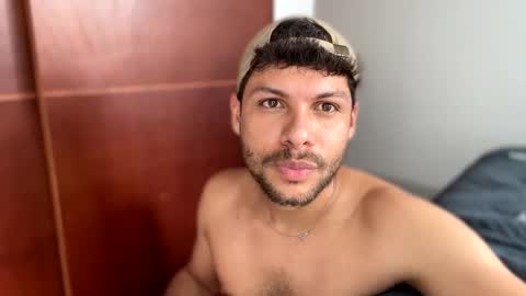 Independent       model  online show from January 18, 2025, 8:09 pm