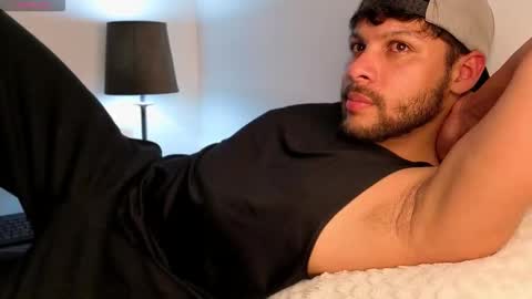 Independent       model  online show from October 19, 2025, 1:17 am