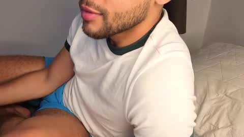 Independent       model  online show from November 4, 2025, 12:21 am