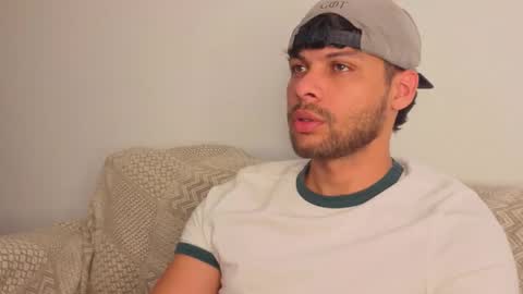 Snapshot of haku_kanjii chatting on January 18, 2026, 7:17 pm Independent model online show from January 18, 2026, 7:17 pm