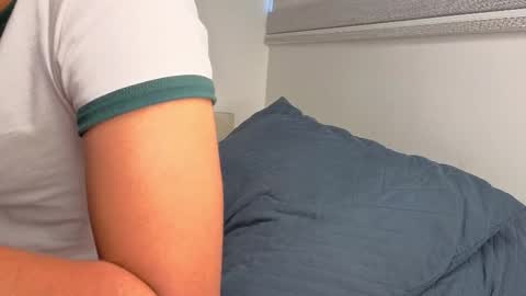 Snapshot of haku_kanjii chatting on February 1, 2026, 9:35 pm Independent model online show from February 1, 2026, 9:35 pm