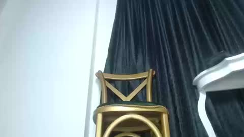Snapshot of halley_raven chatting on September 22, 2025, 8:33 pm Halley Raven online show from September 22, 2025, 8:33 pm