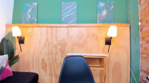 Snapshot of halleylorens chatting on February 4, 2026, 7:09 pm Halley Lorens online show from February 4, 2026, 7:09 pm