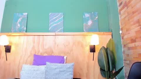 Snapshot of halleylorens chatting on February 13, 2026, 7:43 pm Halley Lorens online show from February 13, 2026, 7:43 pm