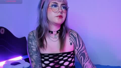 Snapshot of hallucigenia_sparza chatting on February 1, 2025, 1:20 pm Hallu online show from February 1, 2025, 1:20 pm