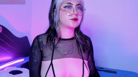 Snapshot of hallucigenia_sparza chatting on February 26, 2025, 4:24 pm Hallu online show from February 26, 2025, 4:24 pm