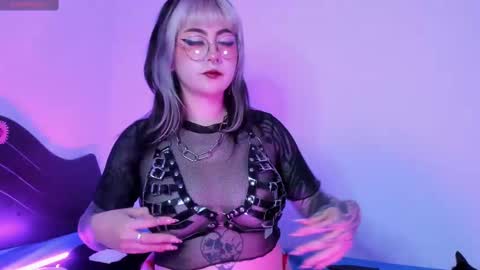 Snapshot of hallucigenia_sparza chatting on March 10, 2025, 12:48 pm Hallu online show from March 10, 2025, 12:48 pm