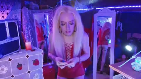 halovalentine online show from February 6, 2025, 1:49 am