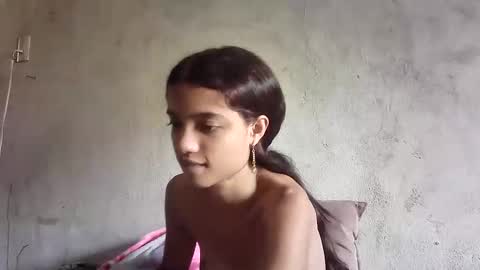 Snapshot of hambercrrist chatting on December 6, 2024, 5:11 pm hambercrist online show from December 6, 2024, 5:11 pm