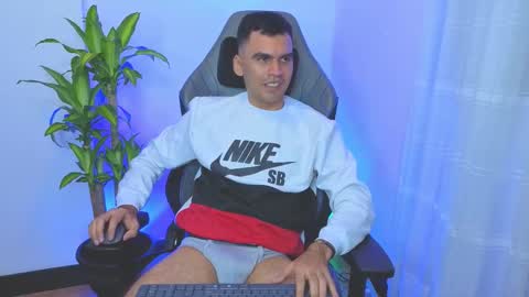 hamiltong12 online show from March 5, 2026, 12:39 am