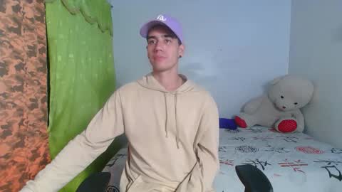 Snapshot of hammm_ chatting on October 17, 2025, 11:40 pm kilyan online show from October 17, 2025, 11:40 pm