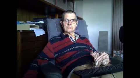 Prefer men 80 online show from January 9, 2026, 10:18 am