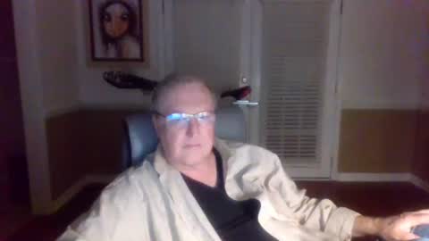 Han online show from November 7, 2025, 11:21 am