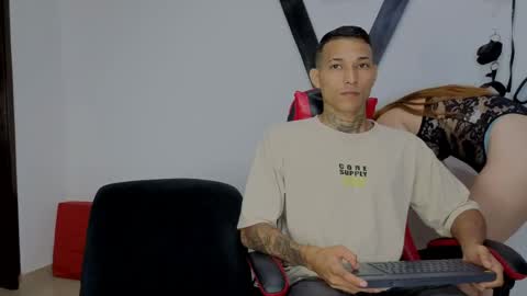 Hana and Zeta online show from April 1, 2026, 1:41 pm