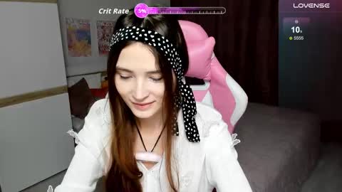 Hana online show from December 3, 2025, 1:42 pm