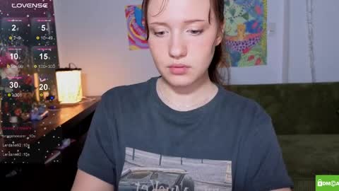 Snapshot of hanahwoods chatting on April 25, 2026, 1:41 pm hanahwoods online show from April 25, 2026, 1:41 pm