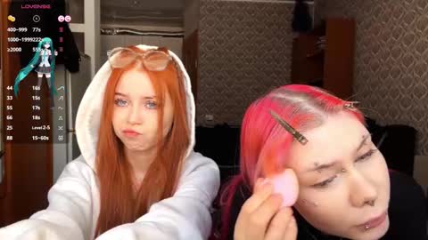 Tori and Asuna online show from February 18, 2026, 7:15 am