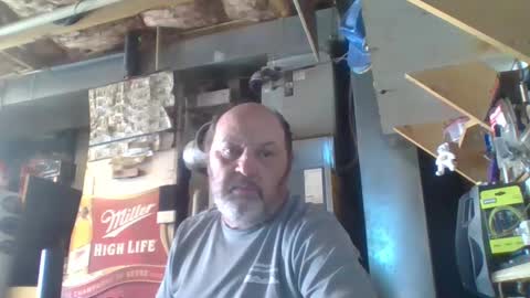 Snapshot of handiemanhere chatting on October 5, 2025, 5:11 pm naked man online show from October 5, 2025, 5:11 pm