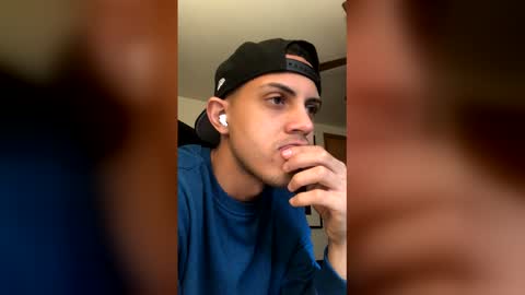 handsome01_ online show from January 14, 2026, 6:24 pm