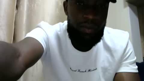 handsome king online show from December 31, 2024, 10:34 pm