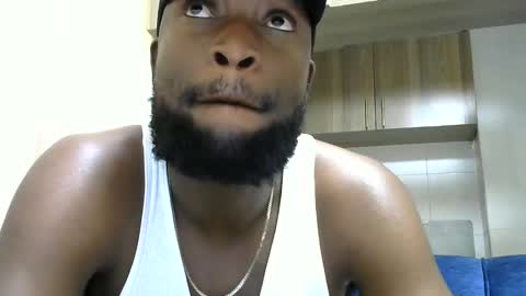 handsome king online show from January 6, 2025, 6:52 pm