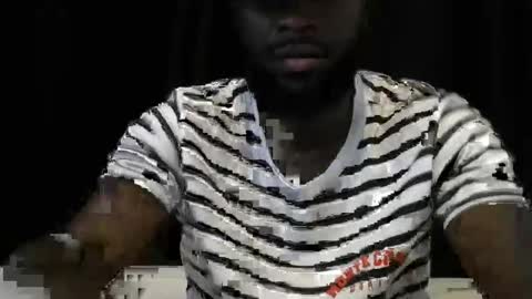 handsome king online show from April 28, 2026, 4:23 pm