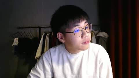 handsome_mannn online show from December 13, 2024, 12:31 am